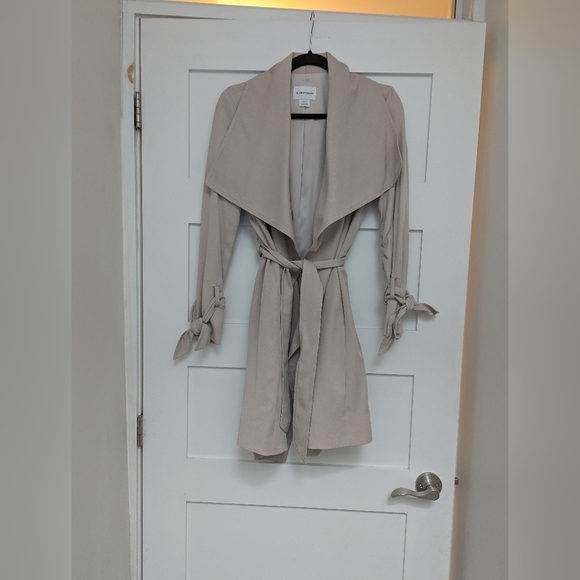 Club Monaco Ellayne Trench Coat - Picture 8 of 14